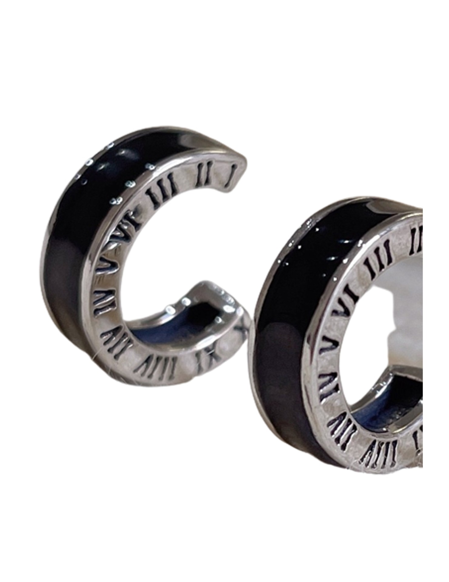 LCR3023 S925純銀黑色滴釉羅馬文耳環