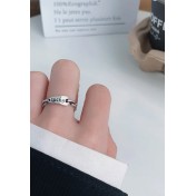 LDR24313 S925純銀復古字母Lucky戒指