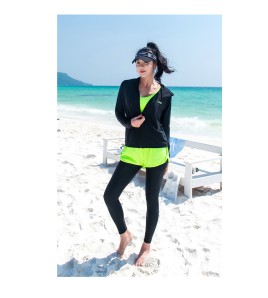 LKZ250211 LYCKA Korean Style Rash Guard Swimwear 
