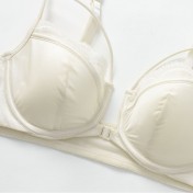 WLMZ113100143 夏季性感內衣法式薄款光面前扣美背內衣大胸顯小防下垂蕾絲文胸罩