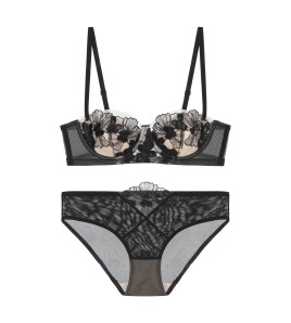 WLMZ113100337 夏季性感刺繡蕾絲內衣薄款兔耳朵杯法式內衣大胸顯小大碼文胸套裝