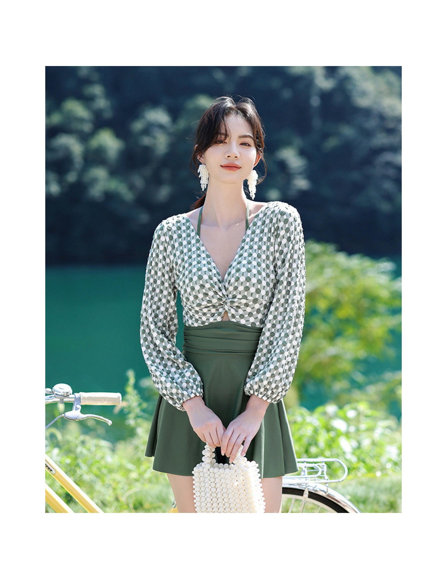 LFWN121100004 2025新款大碼長袖連體泳衣女裙式遮肚顯瘦保守游泳衣泡溫泉泳裝女