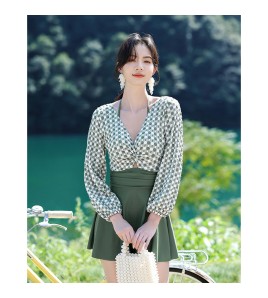 LFWN121100004 2025新款大碼長袖連體泳衣女裙式遮肚顯瘦保守游泳衣泡溫泉泳裝女