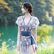 LFWN121100005 泳衣女2025新款連體比基尼兩件套性感小胸聚攏顯瘦遮肚泡溫泉泳裝