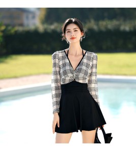 LFWN121100008 泳衣女2025新款微胖女孩遮肉顯瘦高級感連體保守長袖溫泉游泳衣女