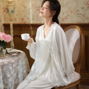 PRDN121100094 長袖睡衣套裝仿真絲宮廷復古風寬松冰絲外穿胸墊家居服三件套秋冬