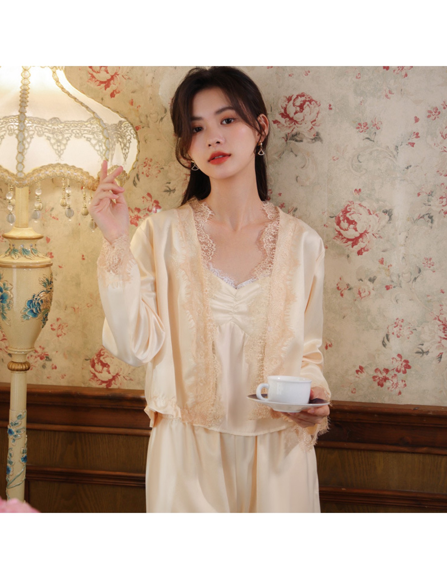 PRDN121100104 長袖睡衣套裝仿真絲宮廷復古風寬松冰絲外穿胸墊家居服三件套秋冬