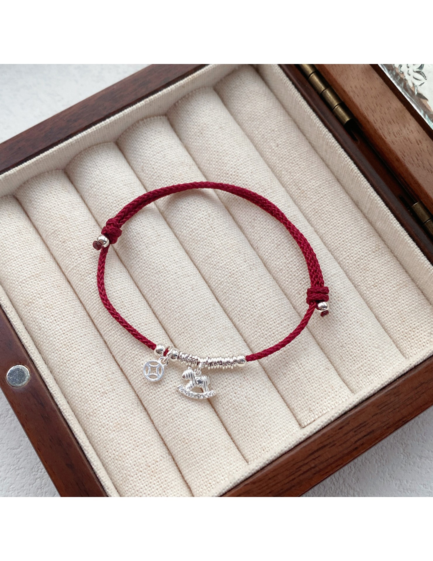 SATN122100001 S925純銀馬上有錢盤纏紅繩手鏈女小眾新中式國風本命年生肖手繩