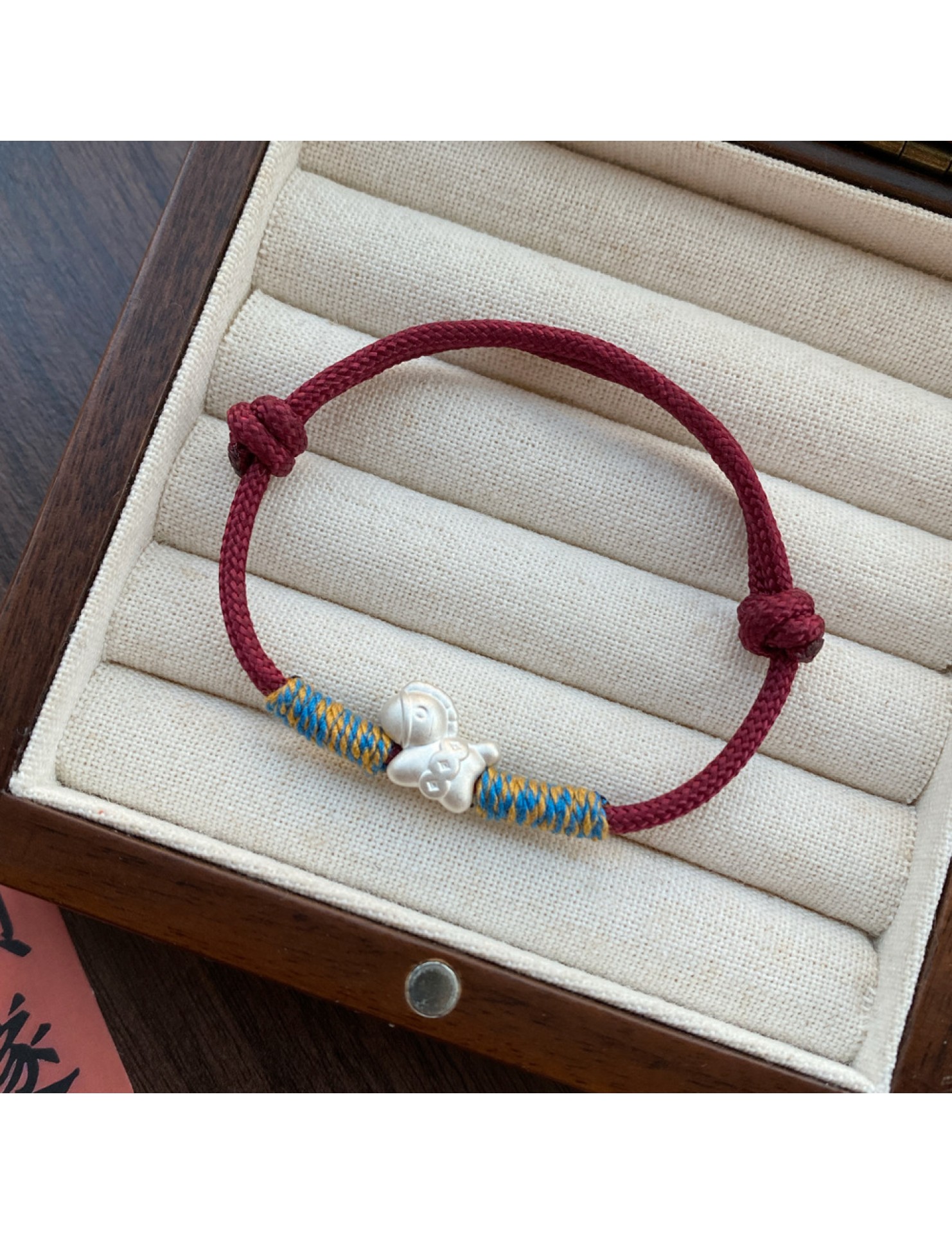 SATN122100005 S999足銀馬上有錢編織紅繩手鏈女新中式設計生肖本命年馬年手飾