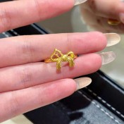 SATN122100010 S999純銀甜美蝴蝶結小馬戒指女本命年生肖馬年獨特設計精致指環