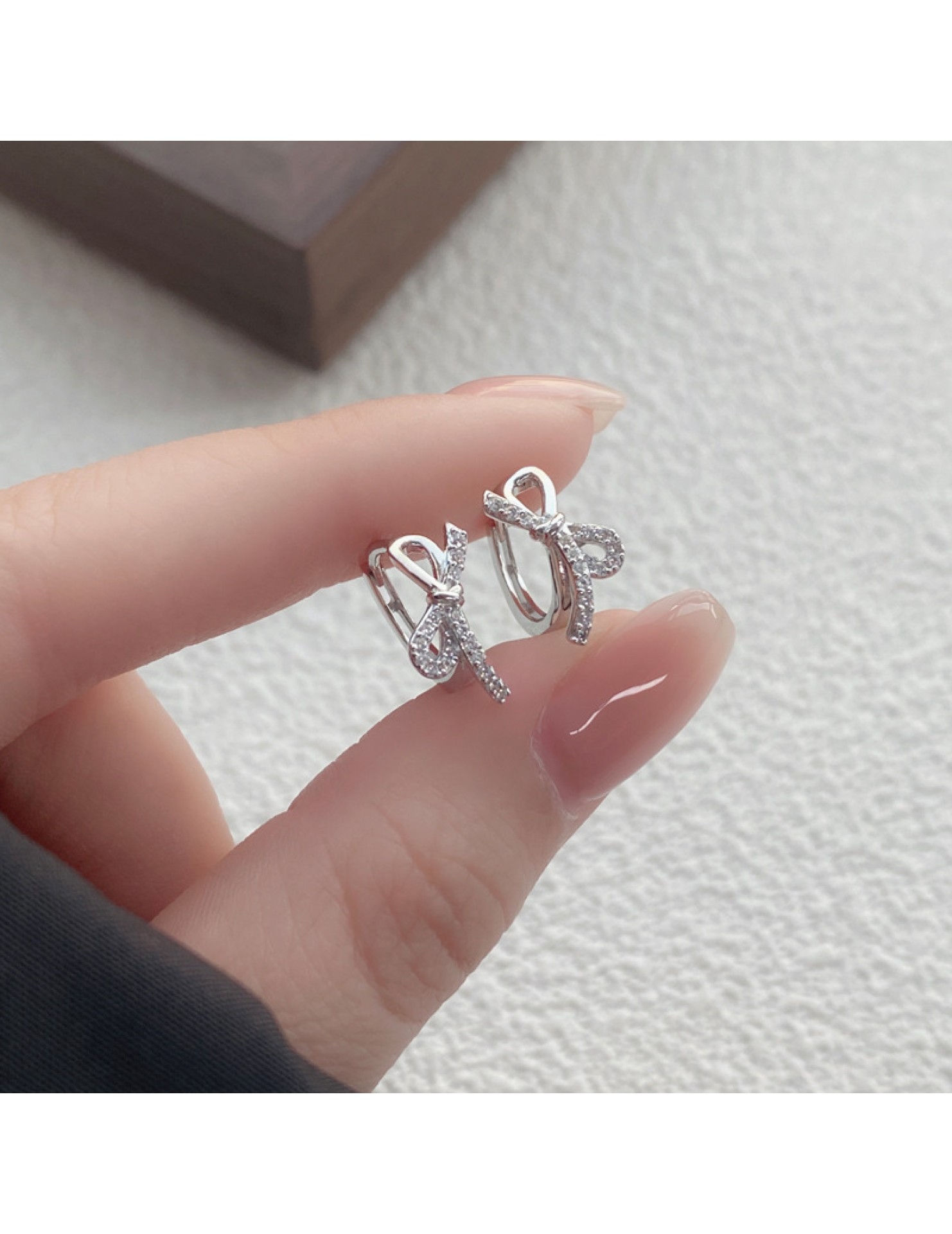 SATN122E100031 S925純銀蝴蝶結鑲鉆耳環女簡約甜美氣質耳扣小眾設計名媛風耳飾