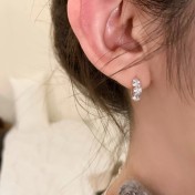 SATN122E100042 S925純銀花朵耳環女小眾百搭氣質繁花耳扣精致甜美耳圈時髦耳飾