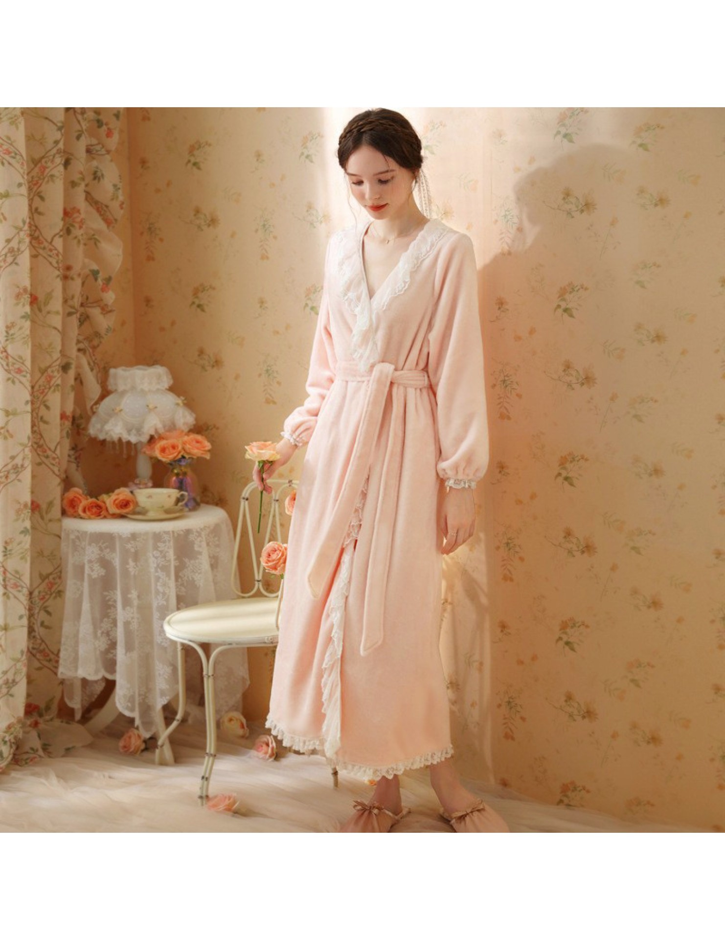 TCLN122100006 秋冬性感蕾絲睡袍絨睡衣女宮廷風法式復古長袖長款加厚保暖家居服