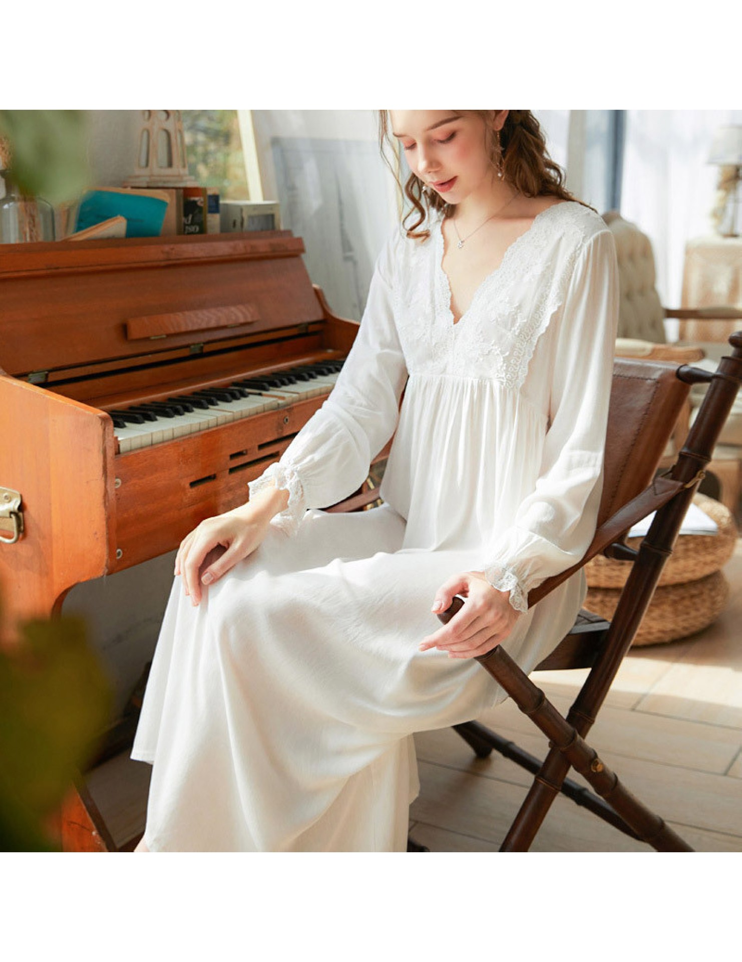 TCLN122100010 長袖睡裙少女春秋復古宮廷風公主性感蕾絲V領長款睡衣家居服