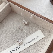 SATN122E100113 S925純銀簡約韓版小眾設計車花閃光珠珠耳環女通勤百搭耳圈耳飾