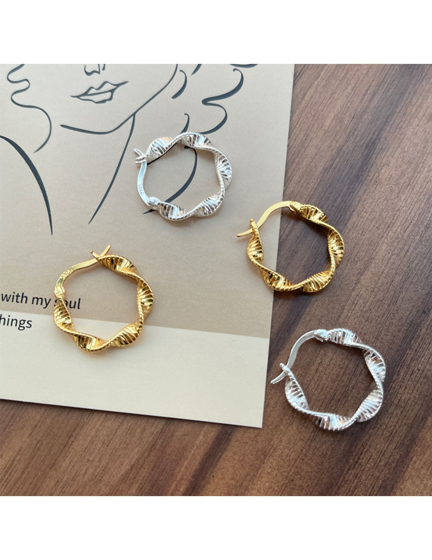 SATN122E100249 S925純銀個性小眾設計波浪扭紋耳環女氣質時尚簡約耳圈秋冬耳飾品