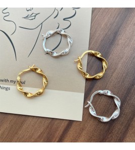 SATN122E100249 S925純銀個性小眾設計波浪扭紋耳環女氣質時尚簡約耳圈秋冬耳飾品