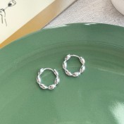 SATN122E100254 S925純銀輕奢小巧米粒橄欖珠耳扣女小眾設計高級感耳釘耳環耳飾