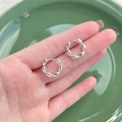 SATN122E100254 S925純銀輕奢小巧米粒橄欖珠耳扣女小眾設計高級感耳釘耳環耳飾