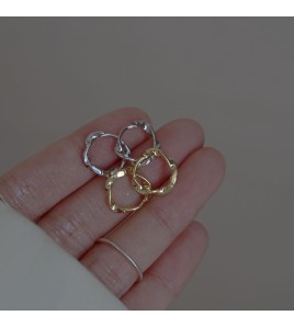 SATN122E100333 S925純銀麻花耳扣女簡約氣質莫比烏斯耳環輕奢小眾設計感圓圈耳圈