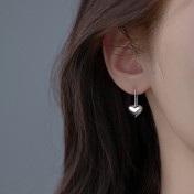 SATN122E100338 S925純銀愛心耳環女氣質輕奢立體桃心耳釘冷淡風甜酷耳墜銀耳飾