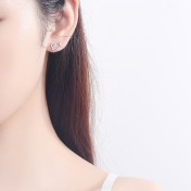 SATN122E100371 S925純銀小綿羊耳環女生ins可愛耳釘耳飾一周耳釘