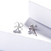 SATN122E100391 S925純銀耳飾韓國飾品四葉幸運草耳釘女生時尚耳環學生銀飾品