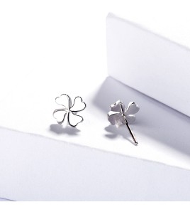 SATN122E100391 S925純銀耳飾韓國飾品四葉幸運草耳釘女生時尚耳環學生銀飾品