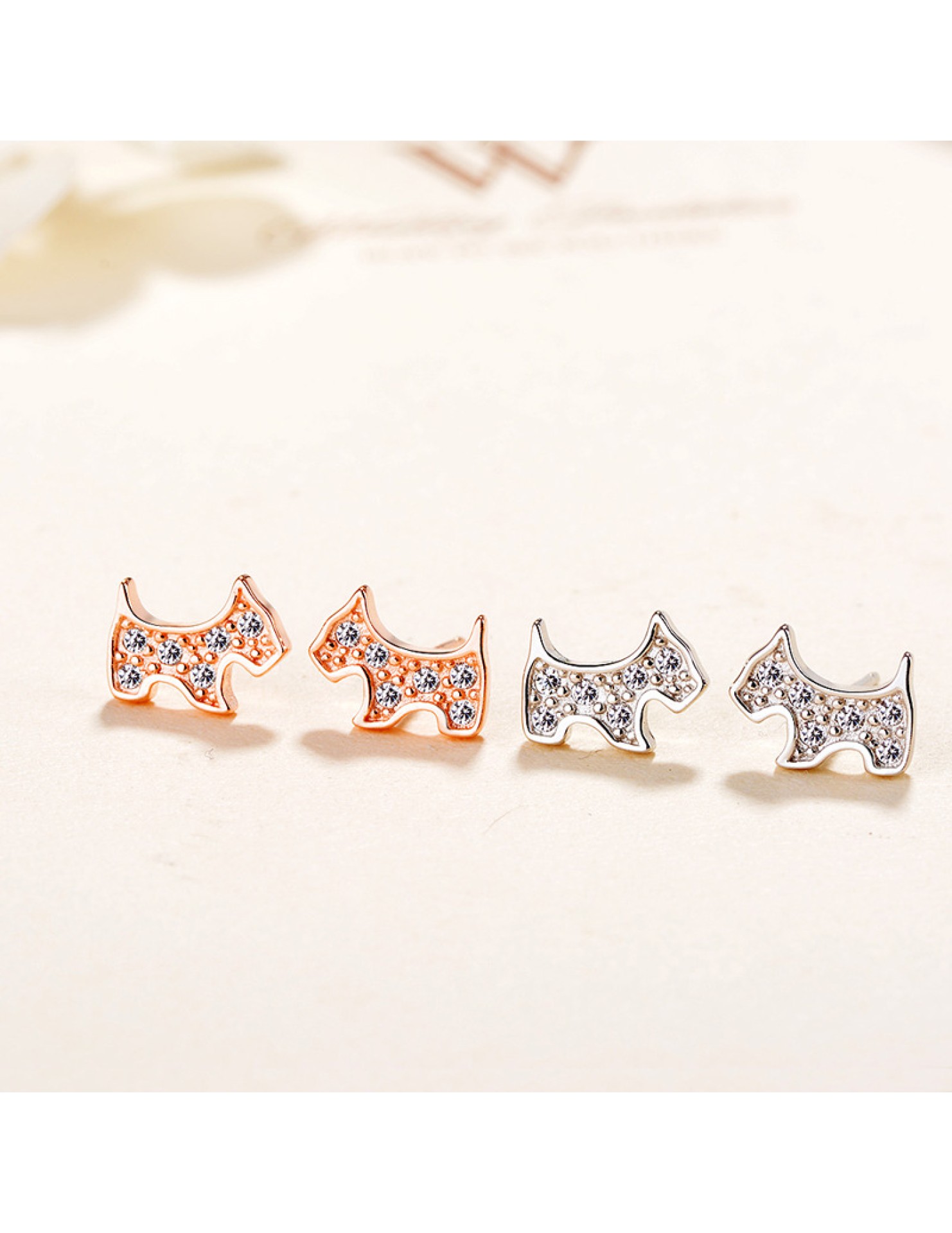 SATN122E100399 S925純銀新款韓版本命年簡約可愛小狗耳釘鑲鉆耳環耳飾品代發