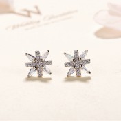 SATN122E100401 S925純銀耳釘韓版時尚浪漫雪花形太陽花鑲鉆耳釘簡約耳飾代發