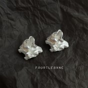 HELN124100011 煙雨小眾設計夸張不規則淡水珍珠液態銀色個性新款耳釘女