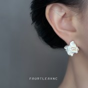 HELN124100011 煙雨小眾設計夸張不規則淡水珍珠液態銀色個性新款耳釘女