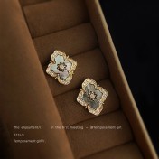 HELN124100021 法式復古真貝殼微鑲鋯石鍍14K時尚高級感925銀針新款耳釘