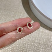 HELN124100022 微鑲鋯石~鵝蛋紅色爆閃925銀針鍍14K橢圓耳釘 小巧輕奢耳飾 耳環