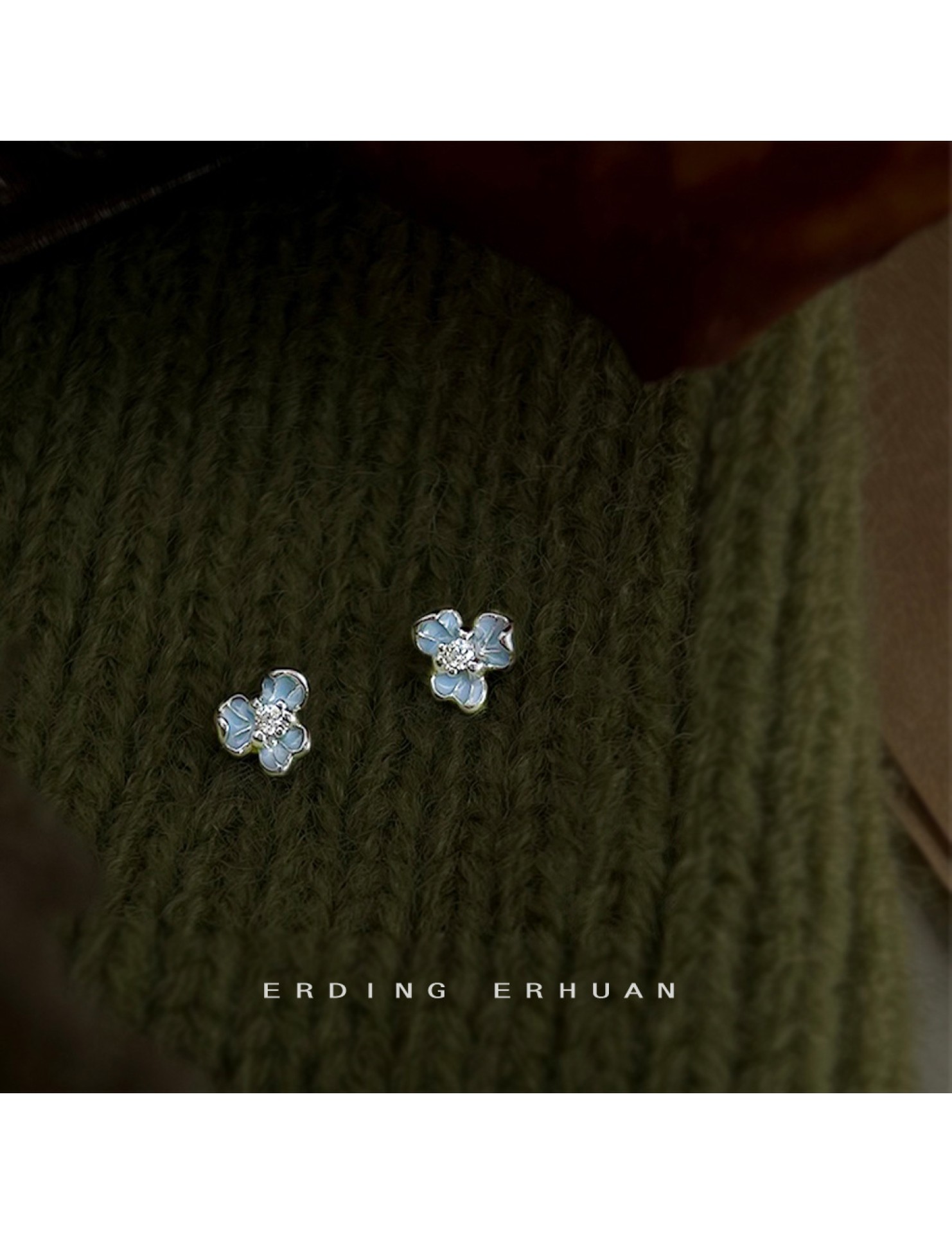 HELN124100048 實物很小很小！藍色鳶尾花小巧簡約通勤百搭鋯石滴油小花耳釘耳飾