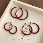 HELN124100049 港風復古顯白酒紅色素圈耳環女2025新款爆款高級感夸張大耳圈耳飾