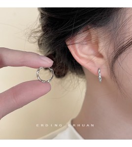 HELN124100155 個性風微鑲鋯石簡約通勤甜酷圓形幾何百搭耳扣女設計師款耳飾