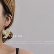 HELN124100286 925銀針鍍14K輕薄柔紗花朵亞克力耳環耳釘女復古森系耳飾