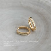 HELN124100302 高級感~橢圓滴油碎貝殼耳扣女 日韓簡約白色清新百搭耳環