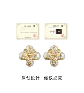 HELN124100333 鳶尾花微鑲鋯石925銀針鍍14K保色電鍍時尚高級感耳釘