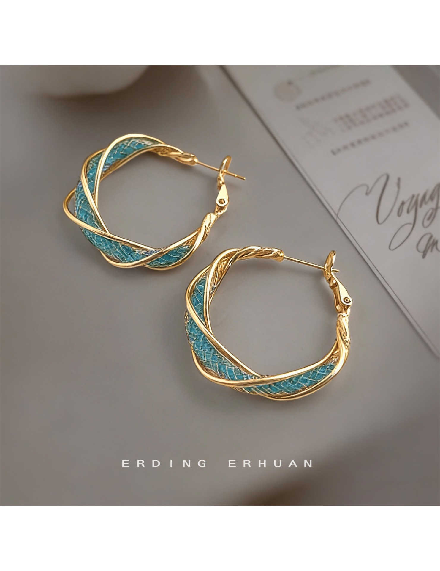 HELN124100336 時尚高級感海藍寶色鋯石水晶圓圈幾何麻花銀針夸張大耳環