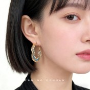 HELN124100336 時尚高級感海藍寶色鋯石水晶圓圈幾何麻花銀針夸張大耳環