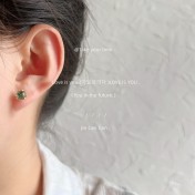 HELN124100338 【天然石】~925銀針鍍14K迷你版閃光 綠幽靈耳釘小巧氣質