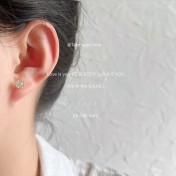 HELN124100338 【天然石】~925銀針鍍14K迷你版閃光 綠幽靈耳釘小巧氣質