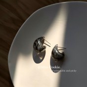 HELN124100350 S925銀針樹脂復古港風豆豆水滴耳環女寶藏女孩小耳飾