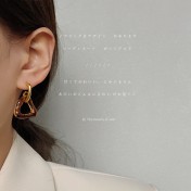 HELN124100351 焦糖奶酪925銀針鍍14K啞光幾何設計感鏤空亞克力耳釘女耳飾耳環