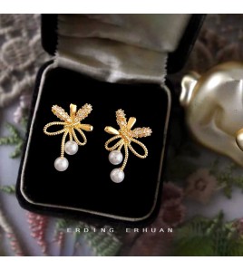 HELN124100355 微鑲鋯石925銀針鍍14K藝術煙花造型耳釘女時尚通勤高級感