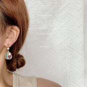 HELN124100378 油畫感復古港風不規則拼色淡水珍珠耳環女法式小眾氣質時尚耳飾