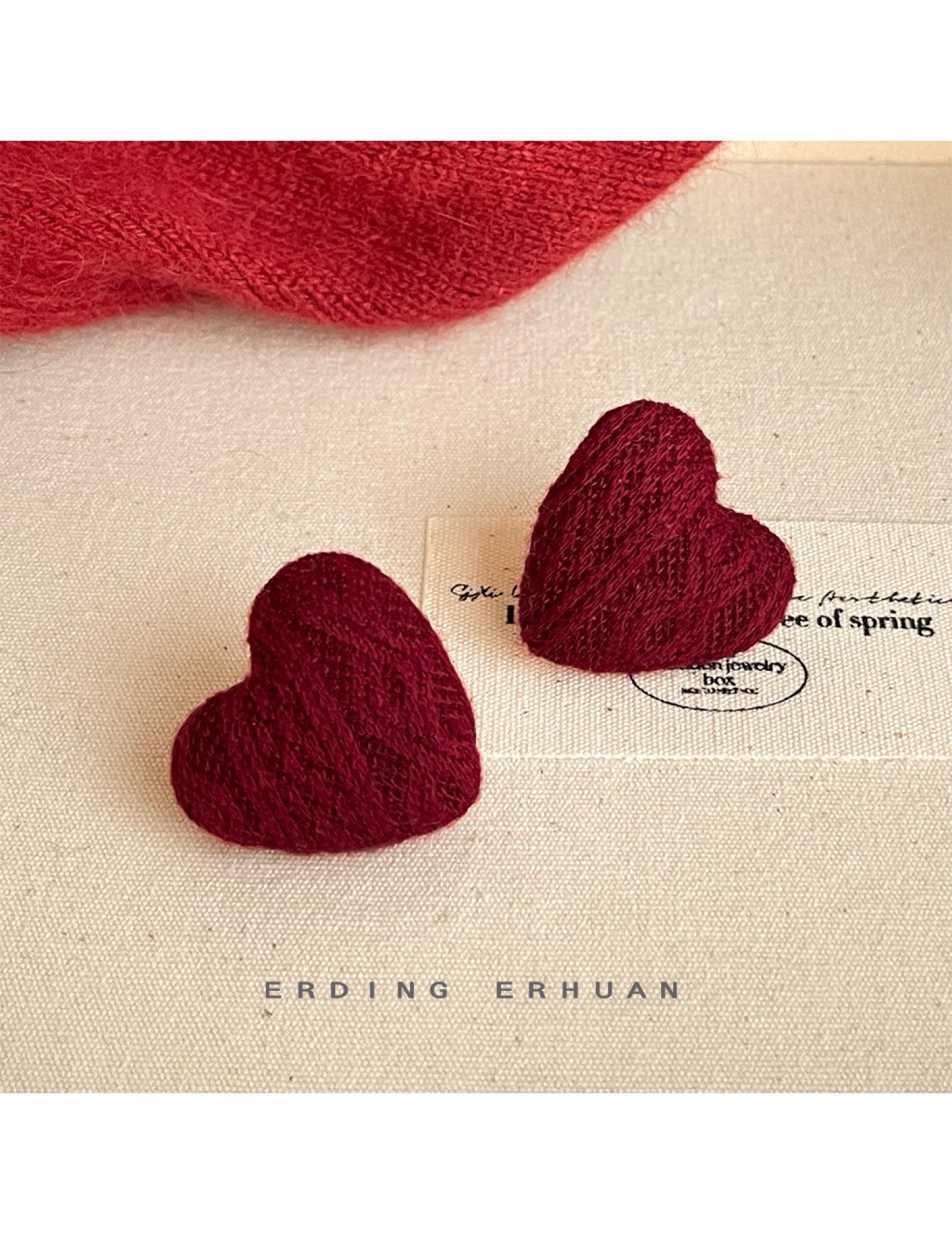 HELN124100388 文藝復古毛線質感酒紅色氣質港風心形愛心耳釘女新款秋冬