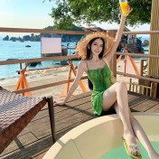 HSPN205B100003 迷霧森林ins復古綠吊帶長裙溫泉泳衣顯白顯瘦森系少女拍照超出片